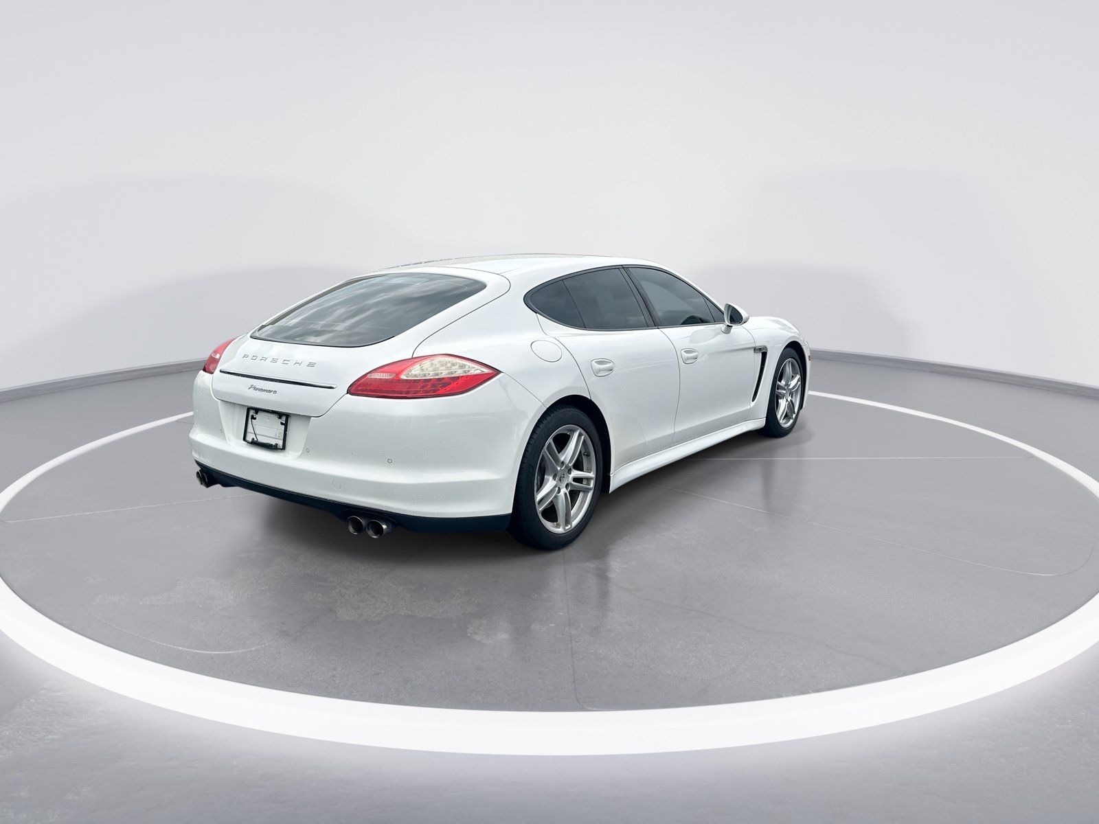 Used 2012 Porsche Panamera image 9