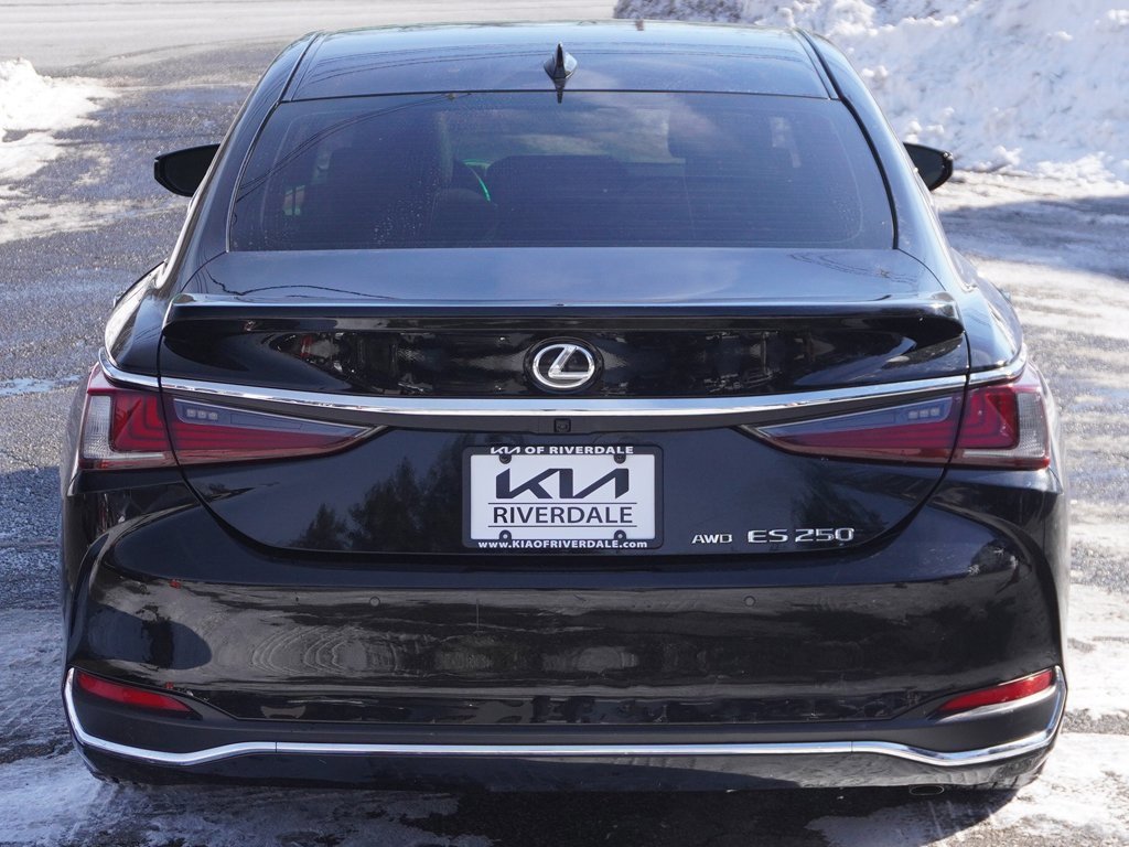 Used 2023 Lexus ES 250 w/ Premium Package image 13