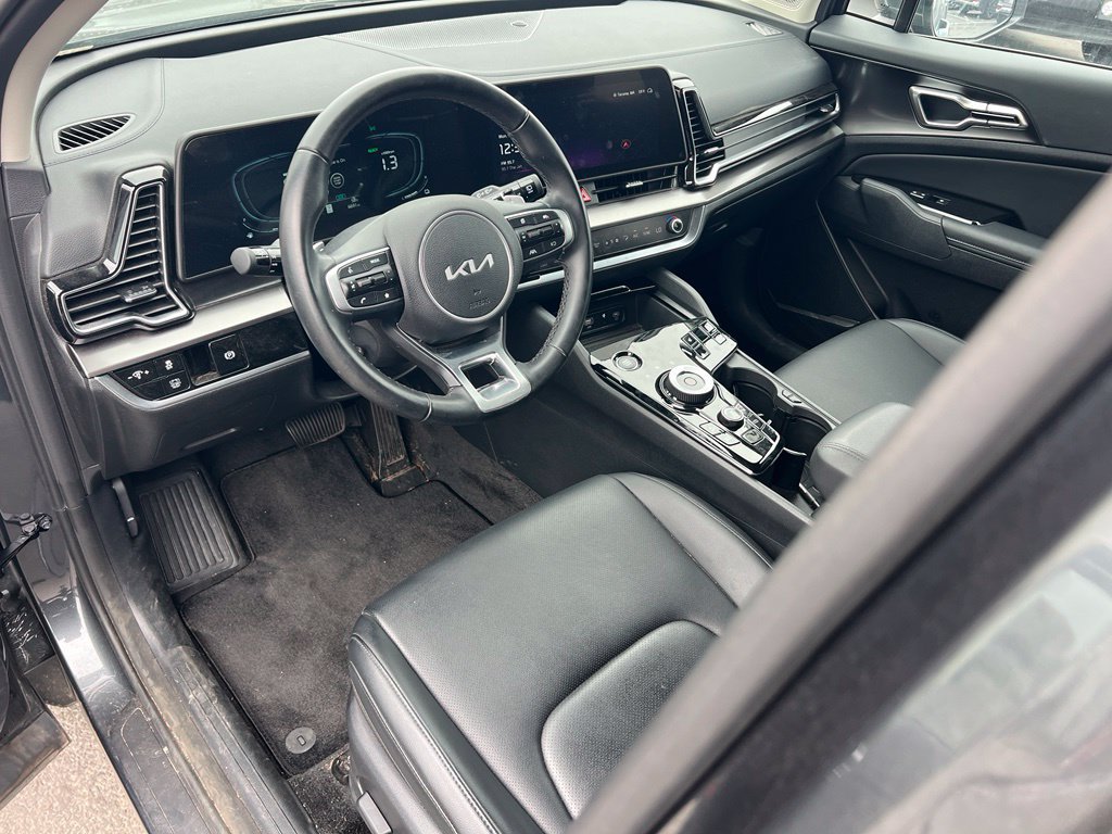 Used 2025 Kia Sportage EX AWD/4WD image 14