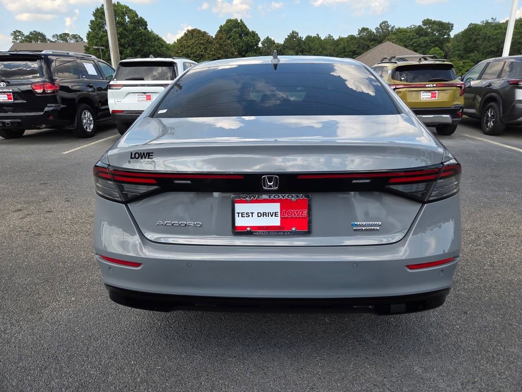 Used 2024 Honda Accord Touring image 11