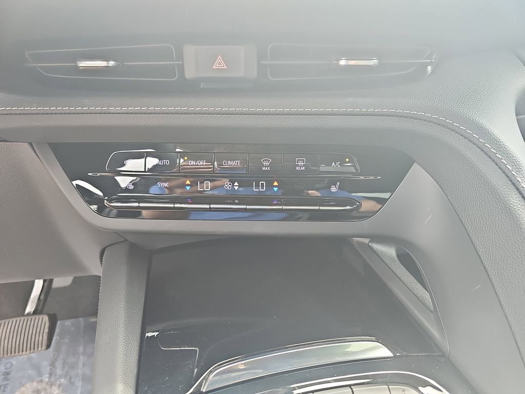 Certified 2023 Buick Envision Essence AWD/4WD image 26