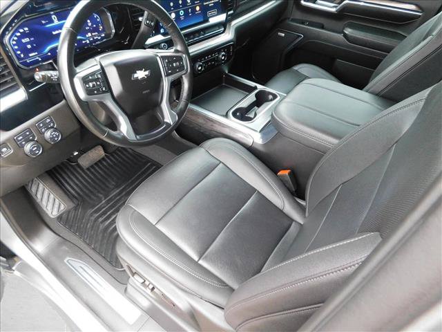 Used 2024 Chevrolet Silverado 2500 LTZ w/ LTZ Convenience Package AWD/4WD image 15