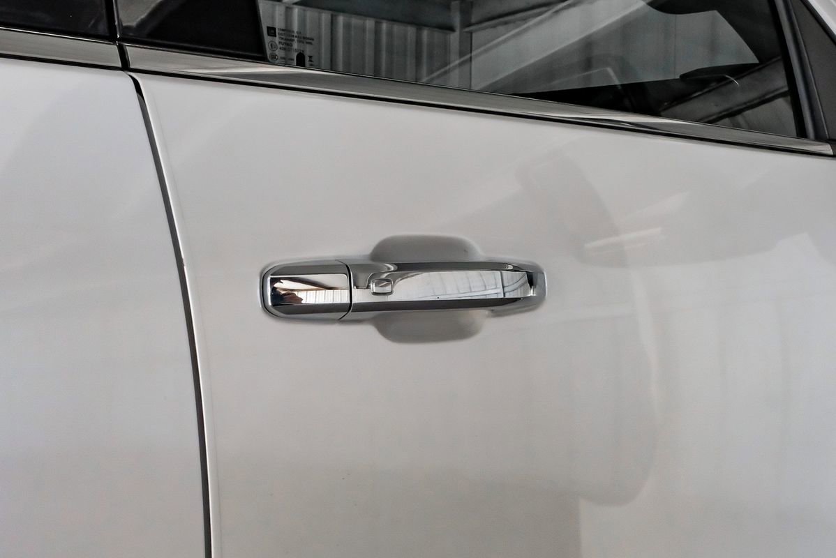 Used 2025 Chevrolet Silverado 3500 High Country w/ High Country Premium Package image 42