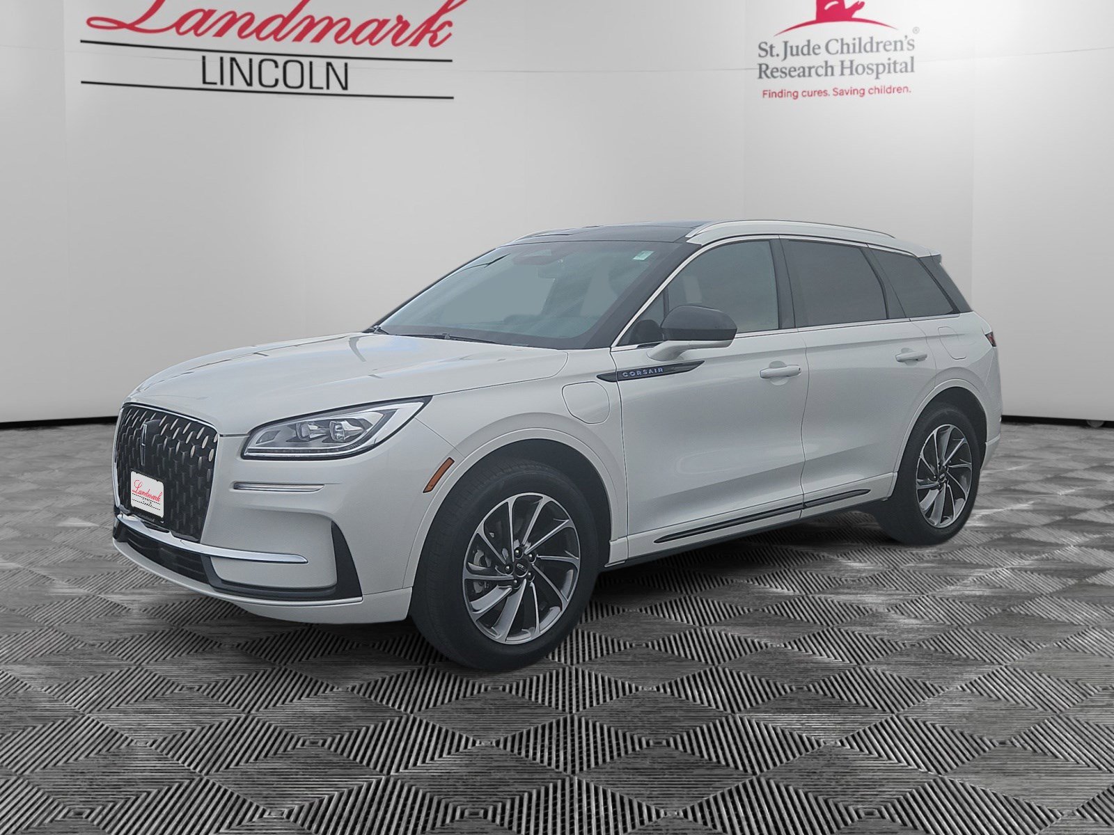 Certified 2024 Lincoln Corsair Grand Touring image 1