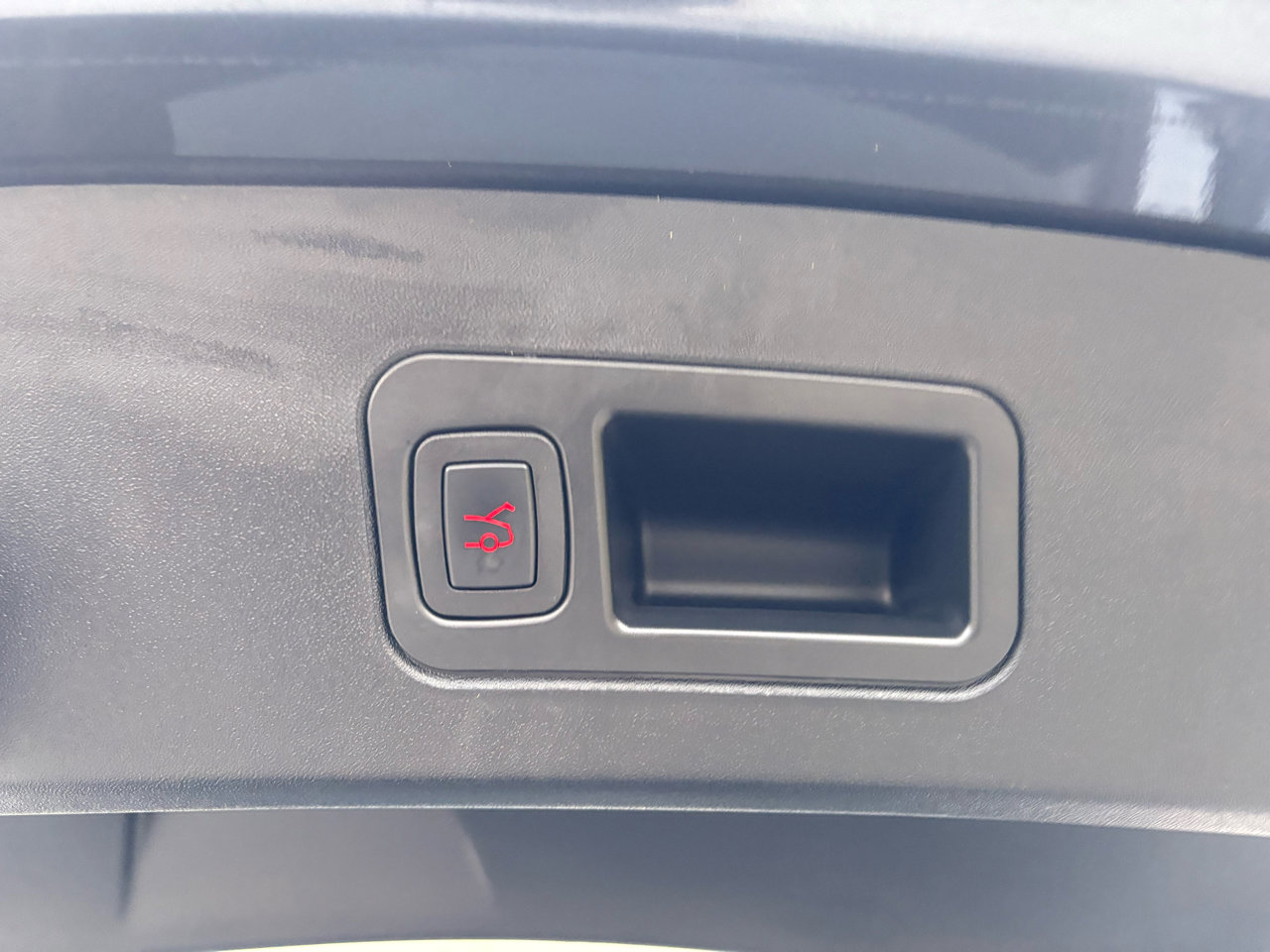 Used 2016 Tesla Model S 75D image 22