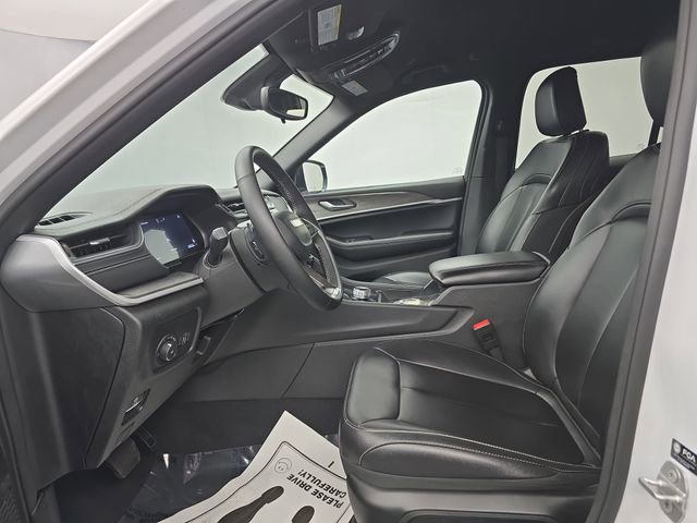 Used 2024 Jeep Grand Cherokee Limited image 22