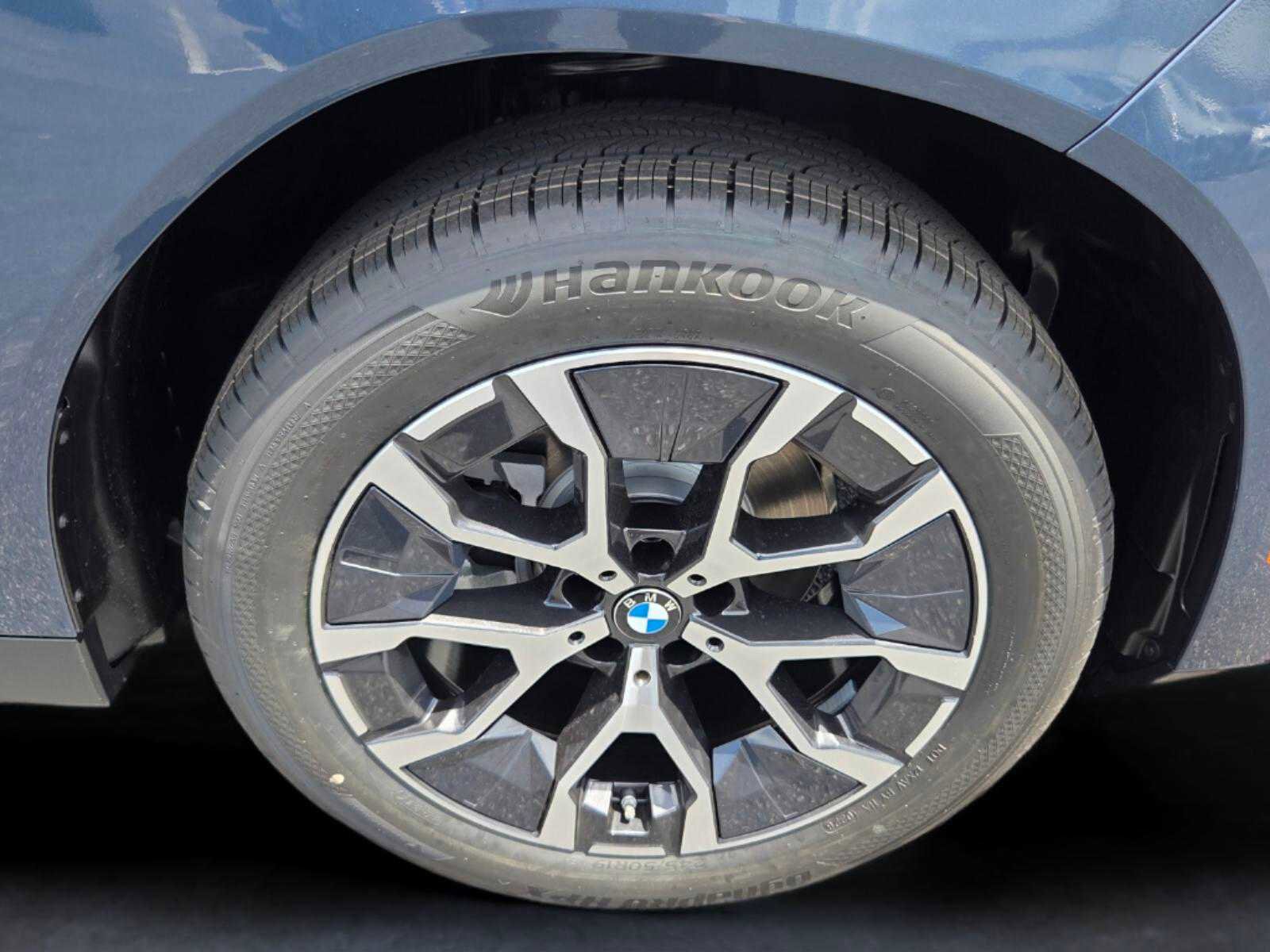 New 2026 BMW X3 xDrive30 w/ Premium Package AWD/4WD image 7