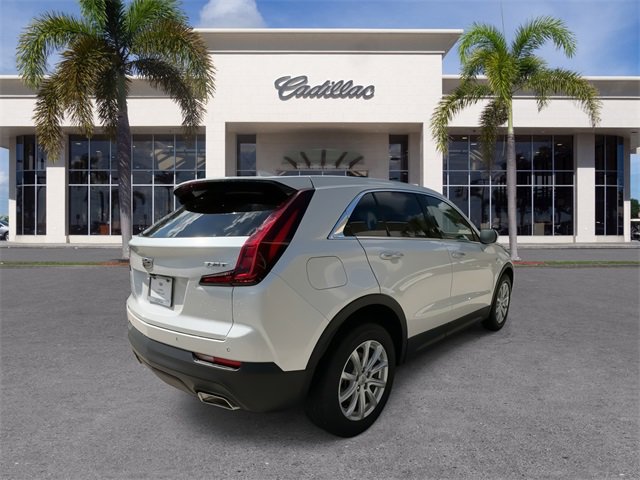 Certified 2023 Cadillac XT4 Luxury w/ Cold Weather Package image 14