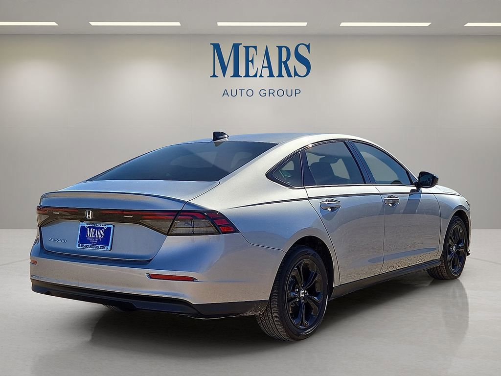 Used 2025 Honda Accord SE image 5