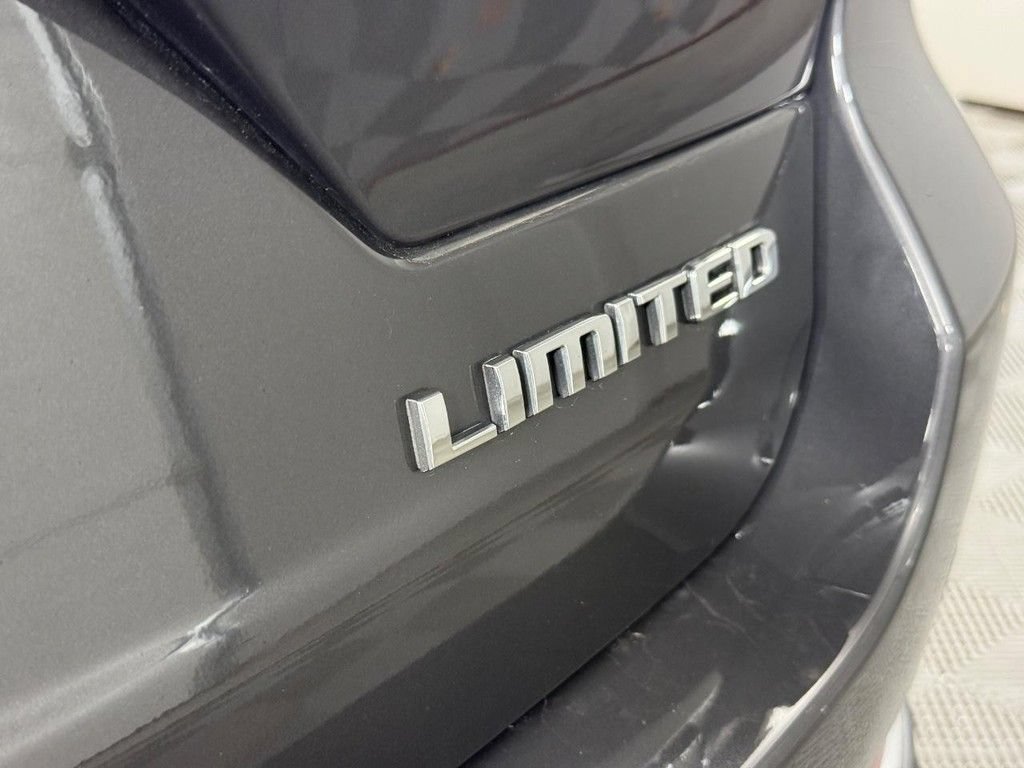 Used 2024 Jeep Grand Cherokee Limited w/ Trailer Tow Package AWD/4WD image 7