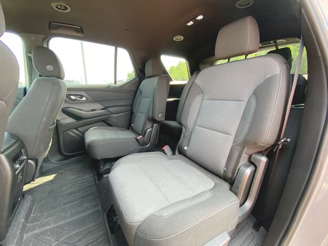 Used 2023 Chevrolet Traverse LT FWD image 23