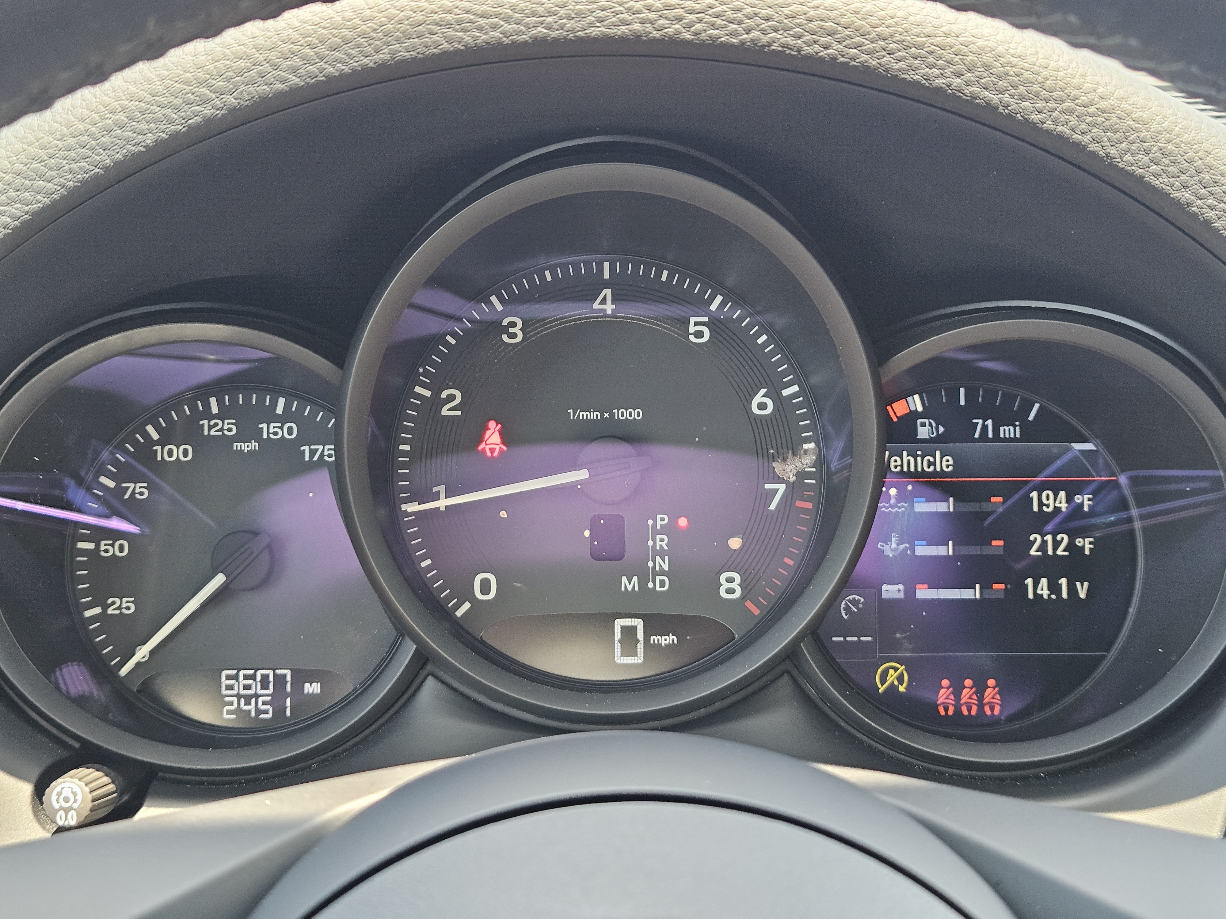 Certified 2026 Porsche Macan AWD/4WD image 16