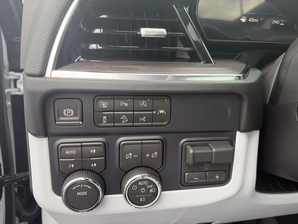 New 2027 Chevrolet Tahoe Premier w/ Advanced Technology Package AWD/4WD image 16