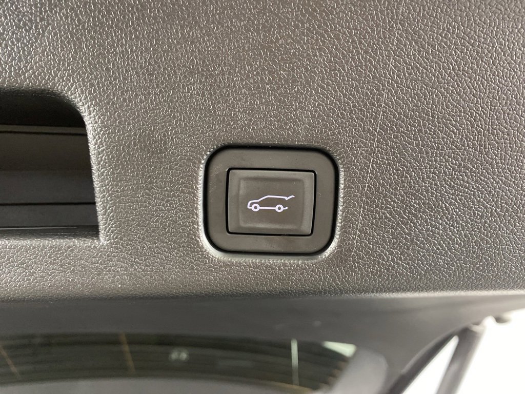 Used 2025 Chevrolet Traverse Z71 w/ Driver Confidence Package image 28