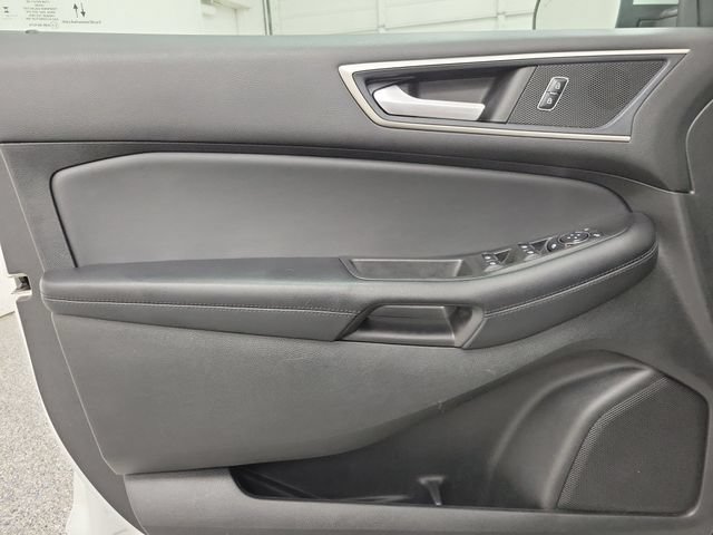 Used 2023 Ford Edge SEL AWD/4WD image 16