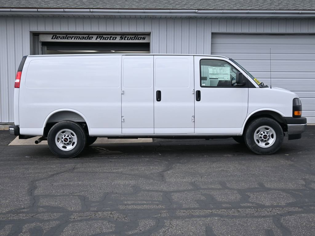 New 2026 GMC Savana 2500 Extended w/ Enhanced Convenience Package RWD image 4