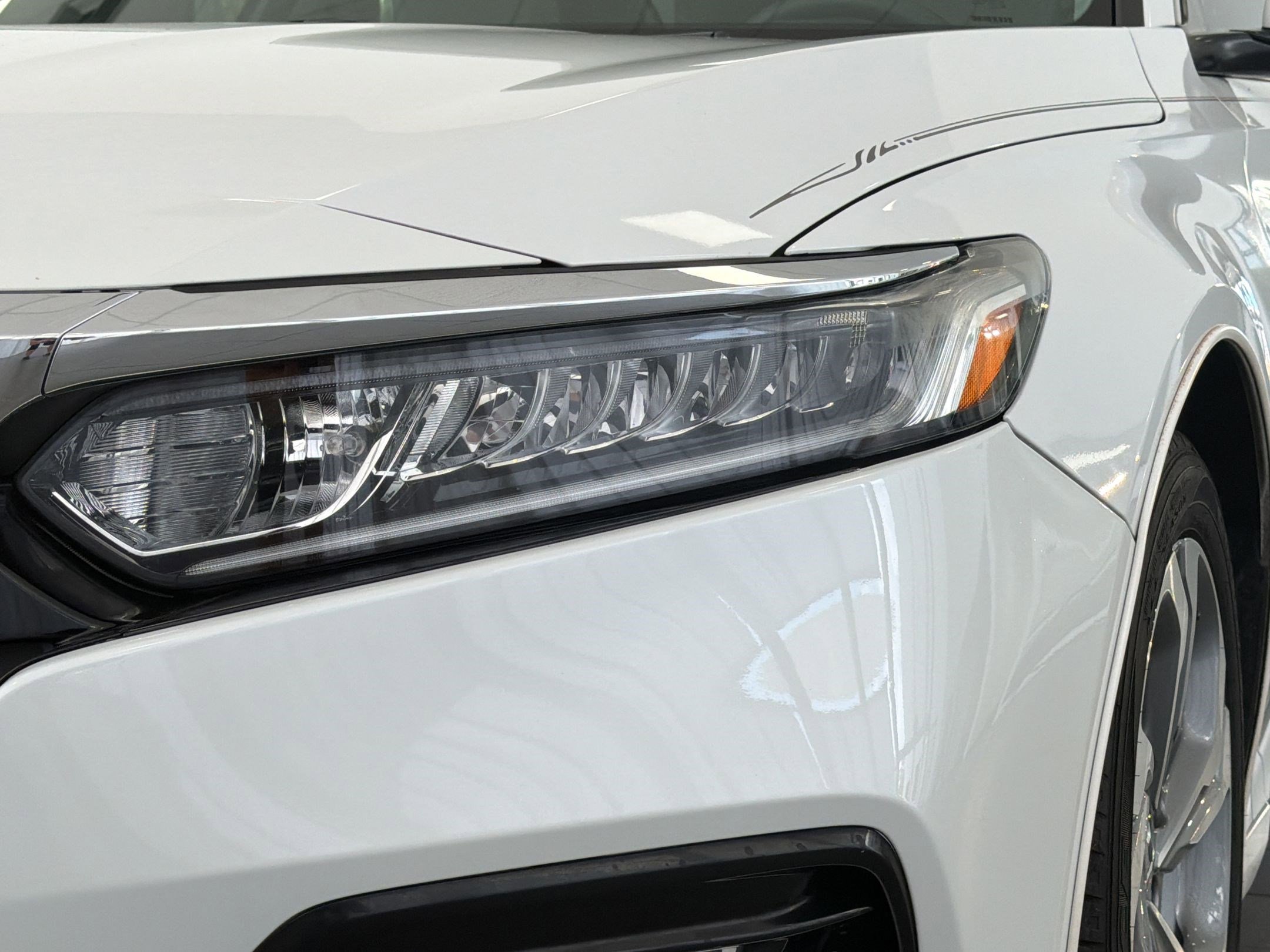 Used 2020 Honda Accord EX image 11