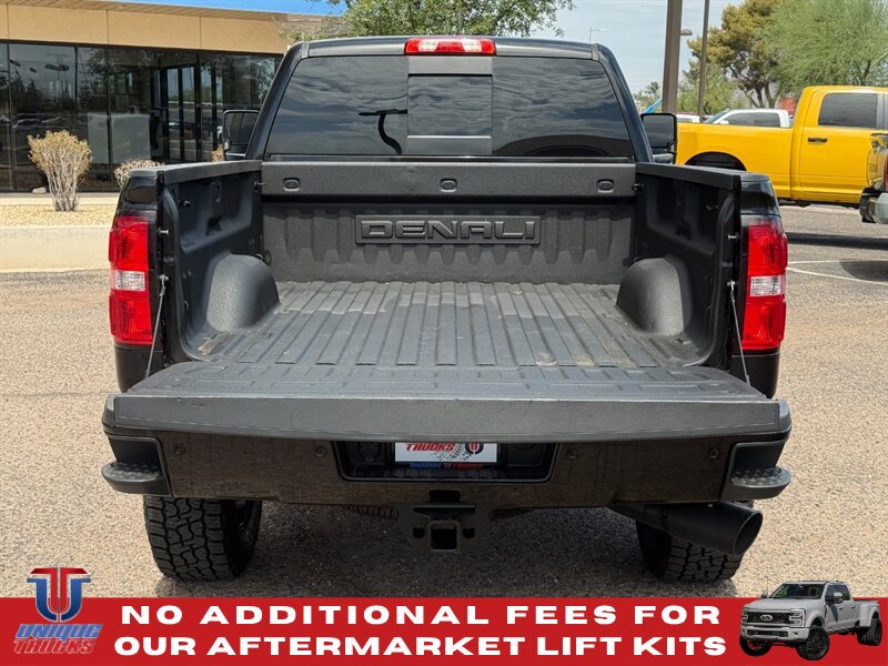 Used 2018 GMC Sierra 2500 Denali w/ Duramax Plus Package AWD/4WD image 7