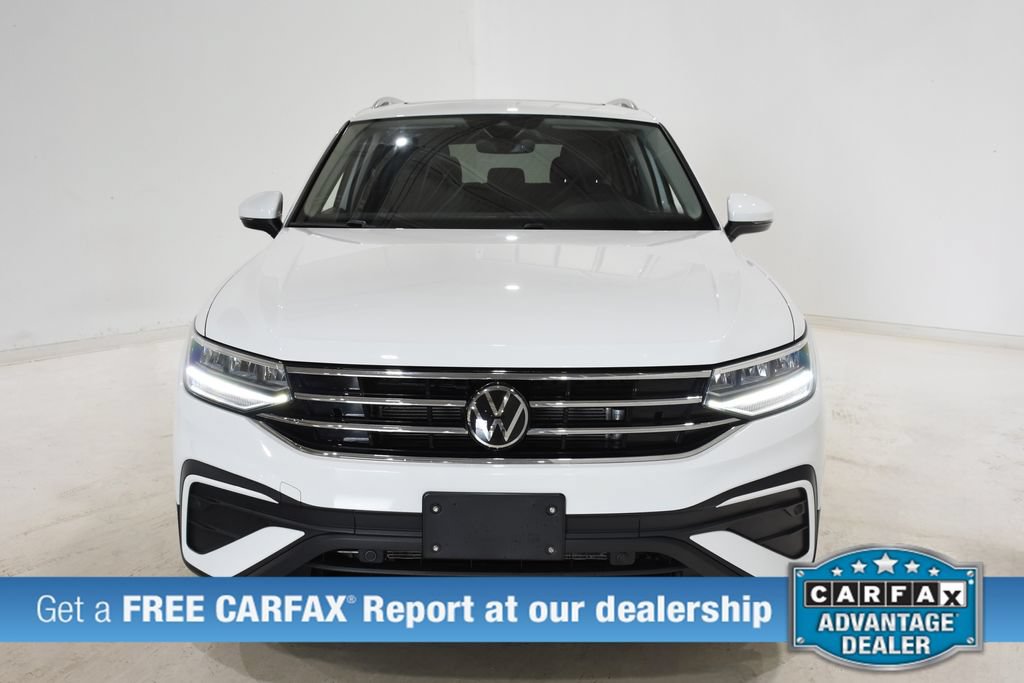 Used 2024 Volkswagen Tiguan SE AWD/4WD image 2