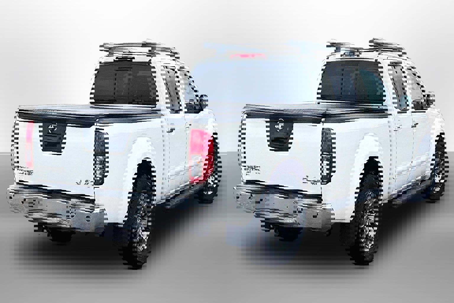 Used 2017 Nissan Frontier SL AWD/4WD image 11