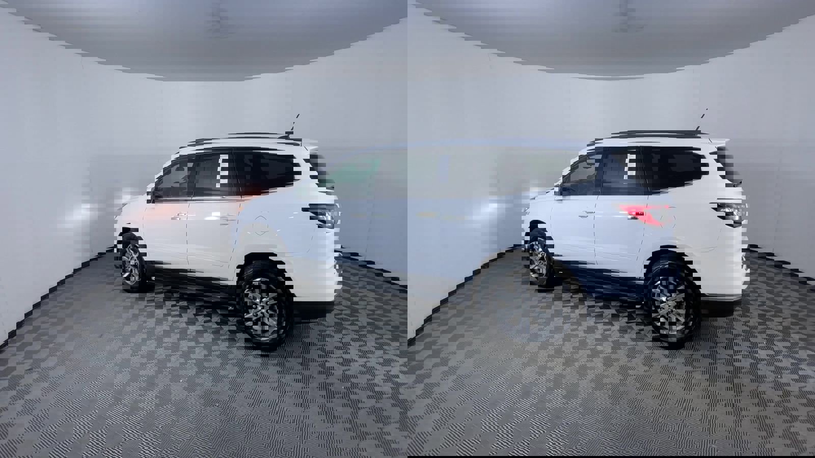 Used 2016 Chevrolet Traverse LT image 6