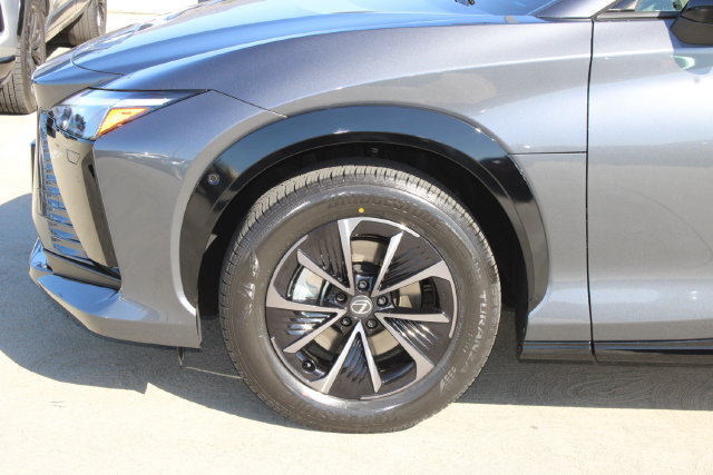 Certified 2026 Lexus RZ 350e 2WD w/ Technology Package image 4