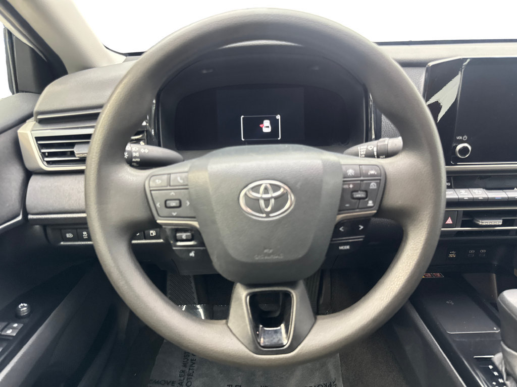 Used 2025 Toyota Camry LE FWD image 59