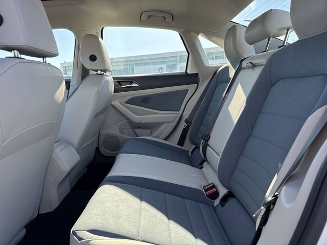 New 2026 Volkswagen Jetta SE image 9
