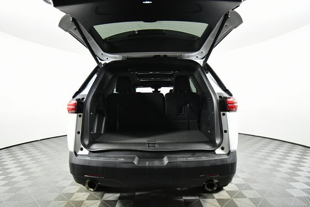Used 2023 Chevrolet Traverse RS image 27