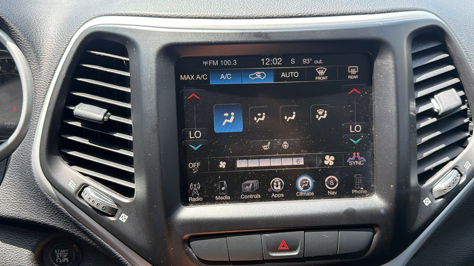 Used 2014 Jeep Cherokee Limited FWD image 25