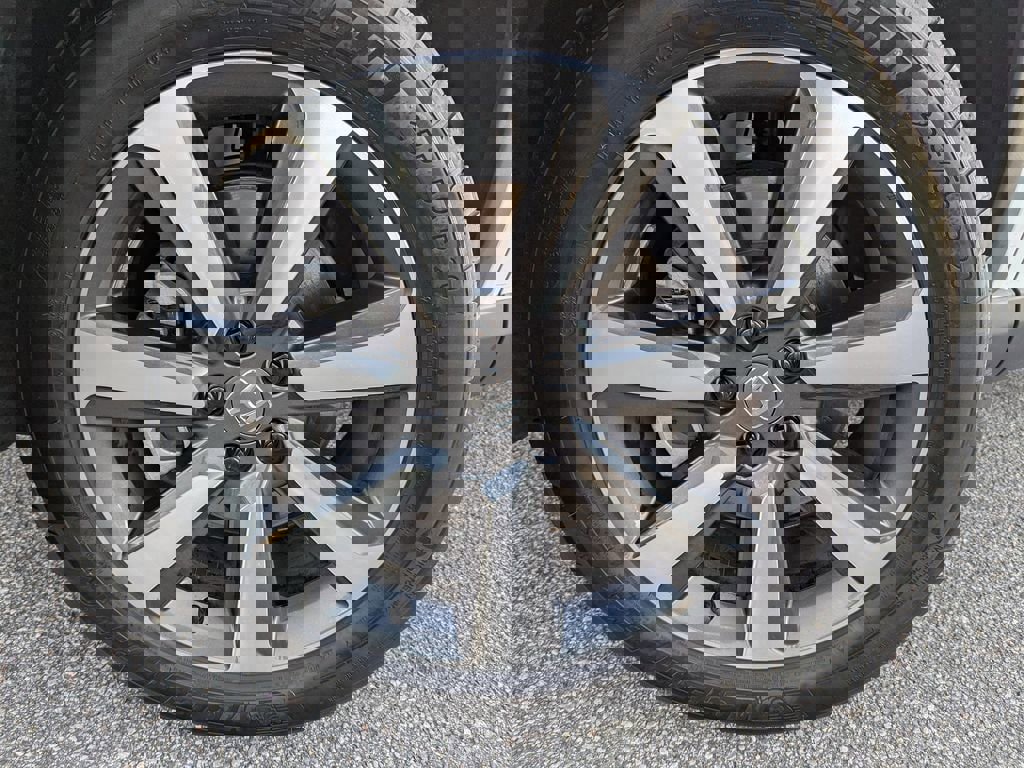 Used 2025 Honda Pilot Touring image 34