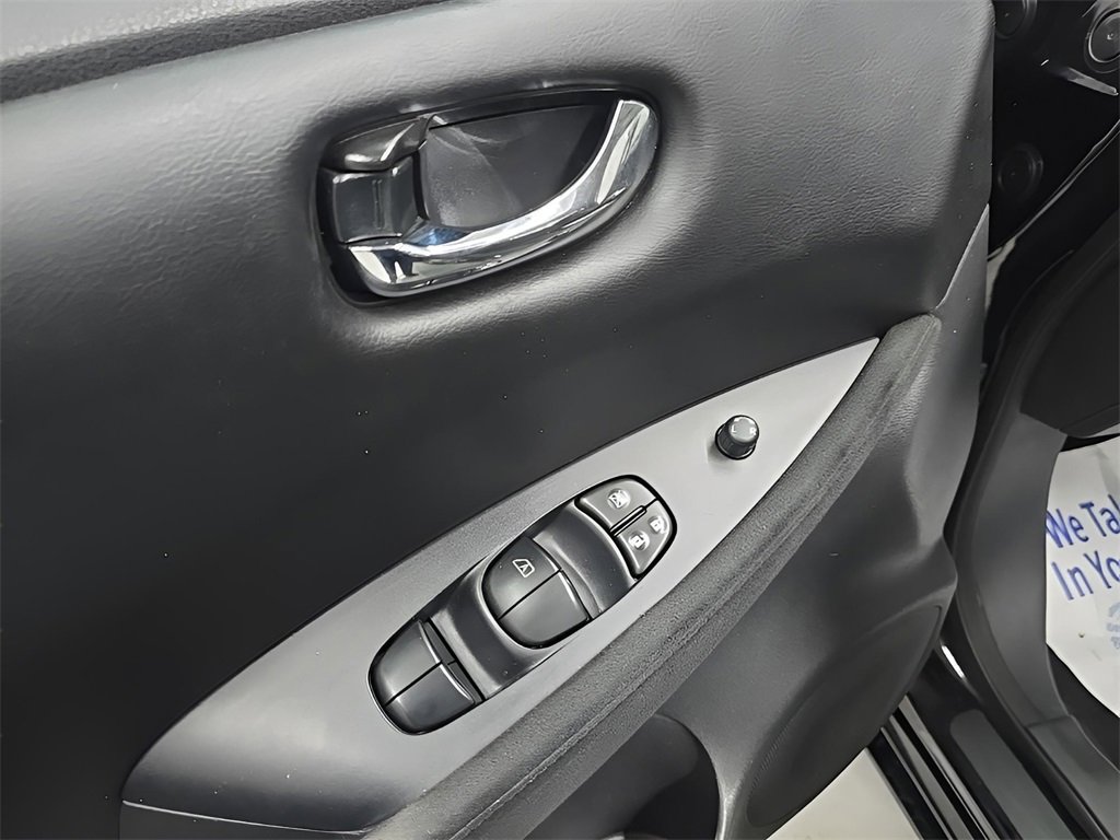 Used 2016 Nissan Leaf S w/ Charger Package image 10