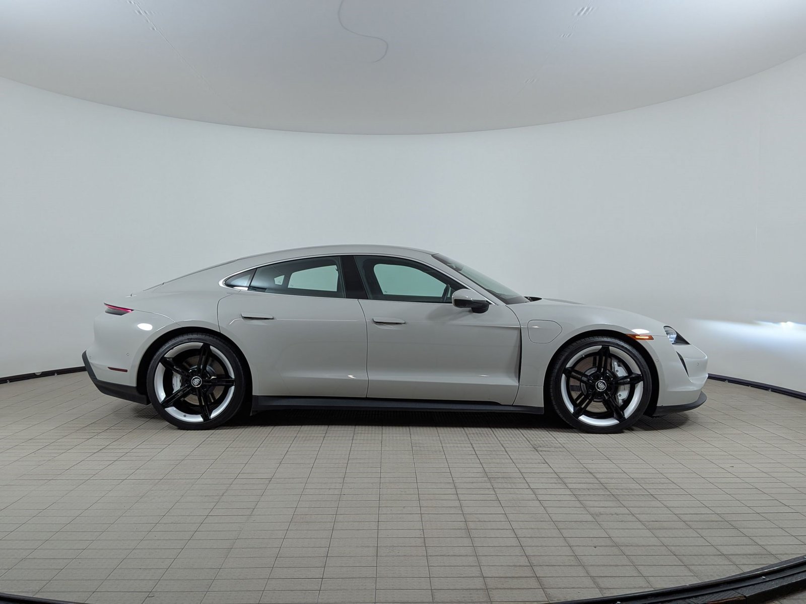 Certified 2023 Porsche Taycan 4S AWD/4WD image 8