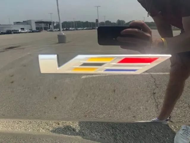 New 2026 Cadillac Escalade V AWD/4WD image 33