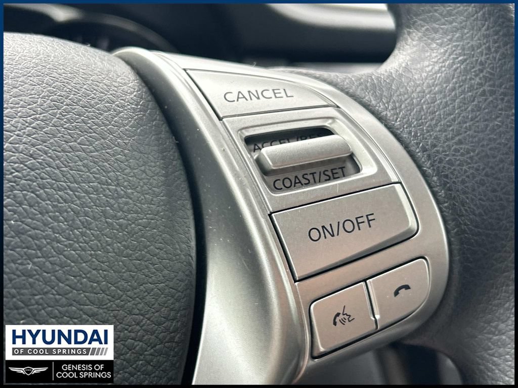 Used 2015 Nissan Rogue SV FWD image 28