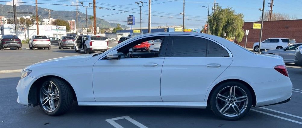 Used 2018 Mercedes-Benz E 300 E 300 image 2