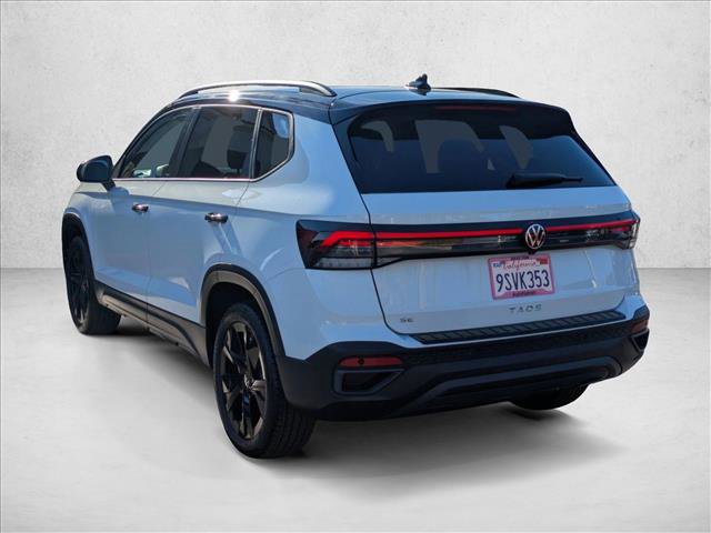 Certified 2025 Volkswagen Taos SE image 8