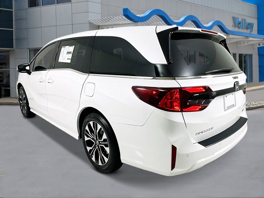 New 2026 Honda Odyssey Elite image 3