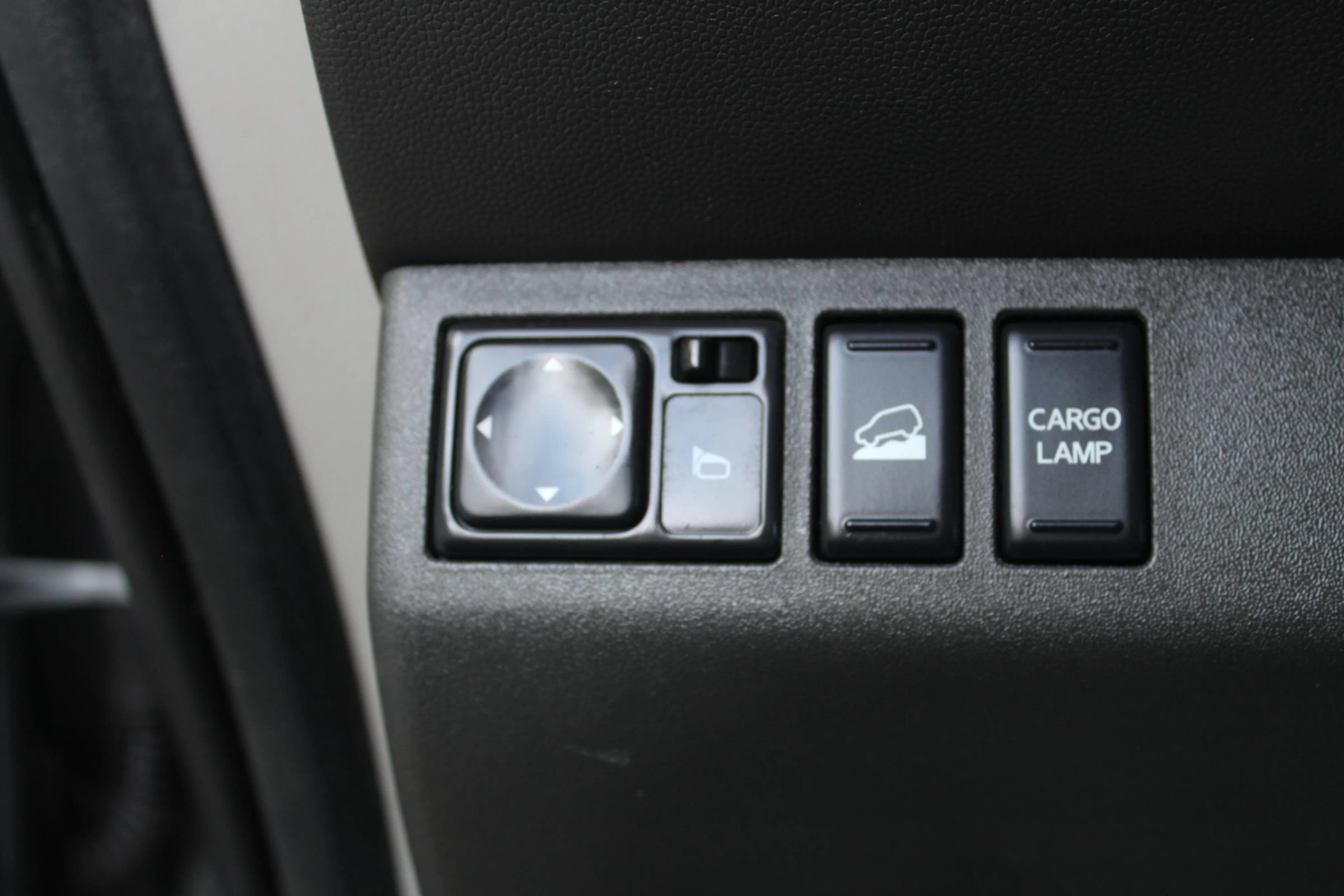 Used 2017 Nissan Frontier SV w/ SV Value Truck Package AWD/4WD image 19