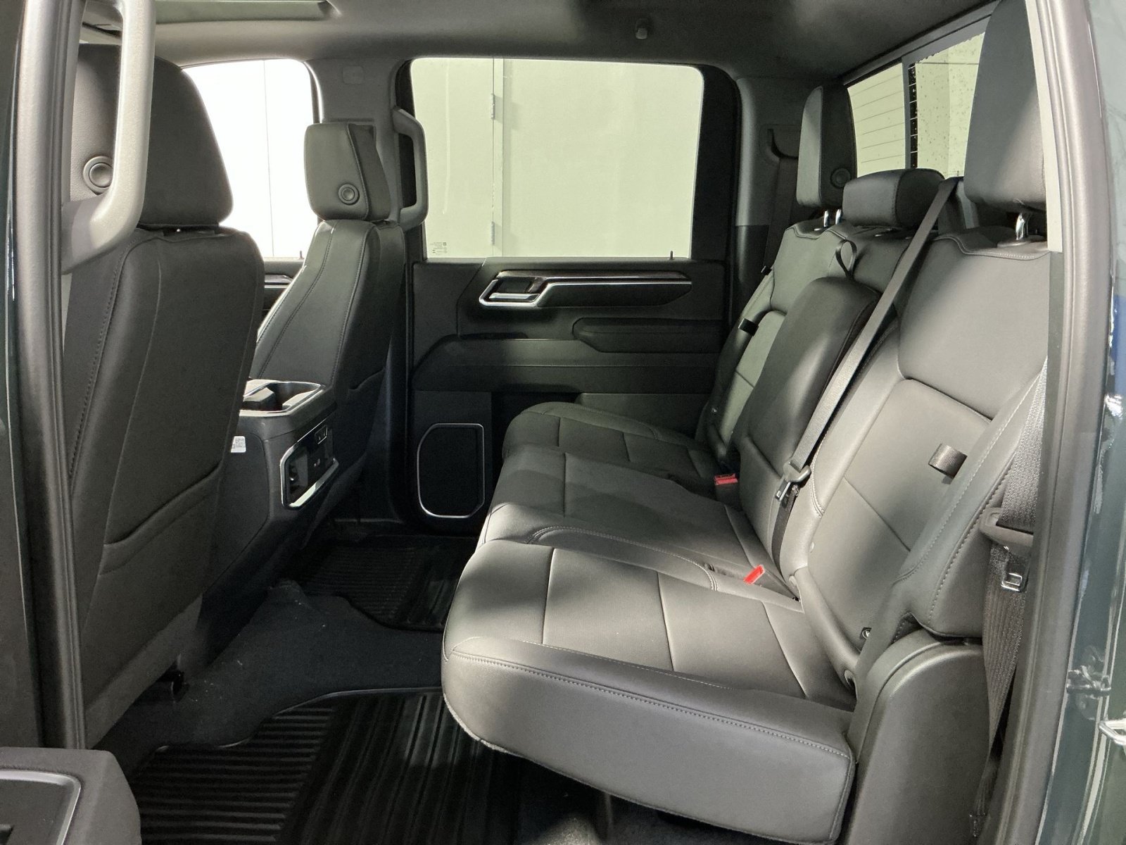 New 2026 Chevrolet Silverado 2500 LTZ w/ LTZ Convenience Package AWD/4WD image 24