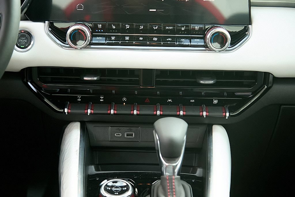 New 2026 GMC Canyon AT4X AWD/4WD image 44