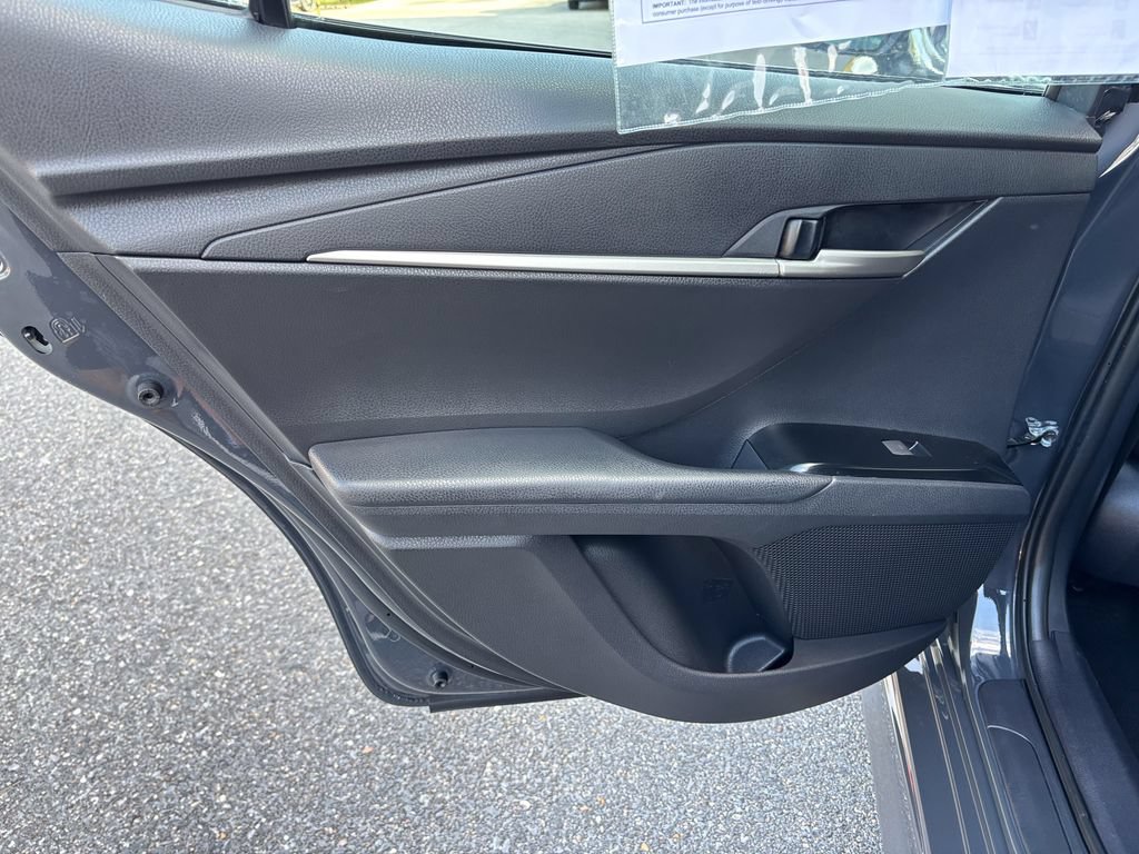 Used 2025 Toyota Camry SE FWD image 40