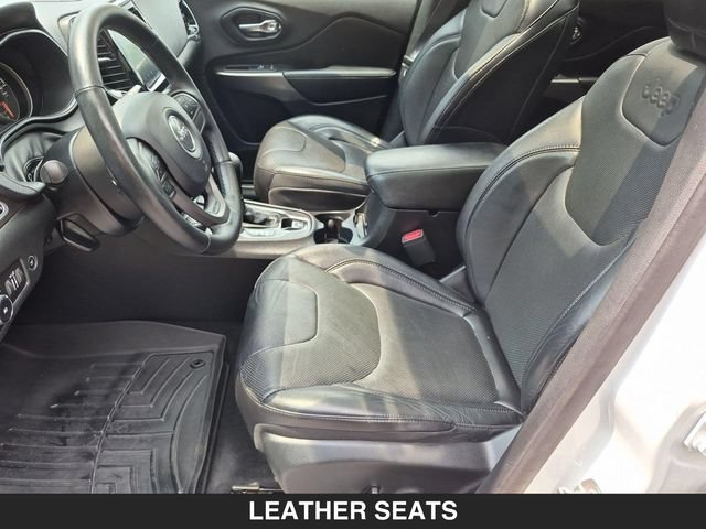 Used 2019 Jeep Cherokee Limited AWD/4WD image 13