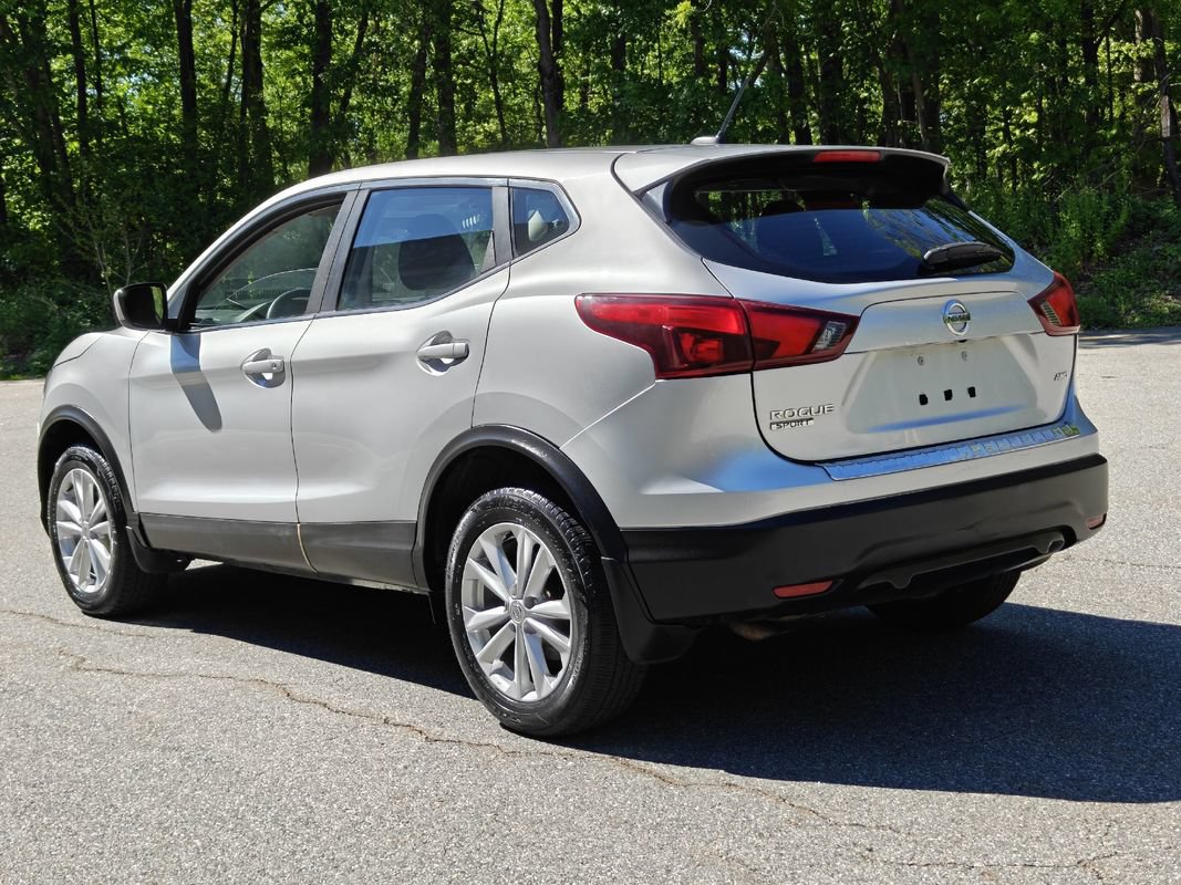 Used 2017 Nissan Rogue Sport S w/ S Appearance Package AWD/4WD image 6