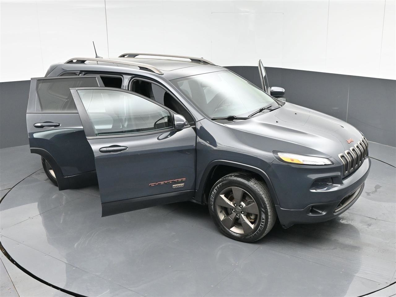 Used 2017 Jeep Cherokee 75th Anniversary image 38