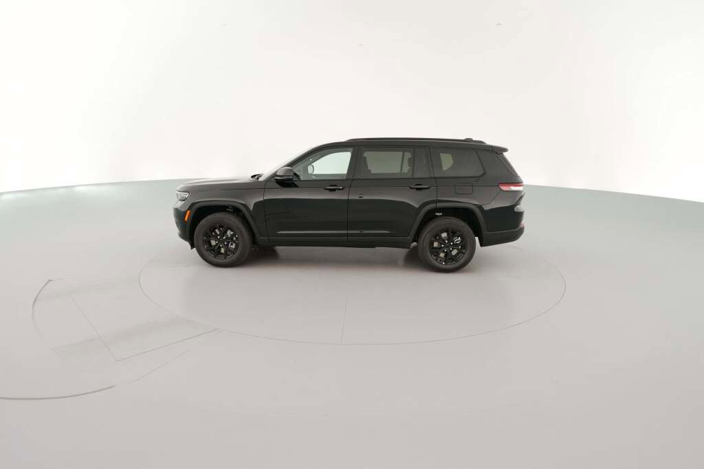 New 2025 Jeep Grand Cherokee L Laredo image 6