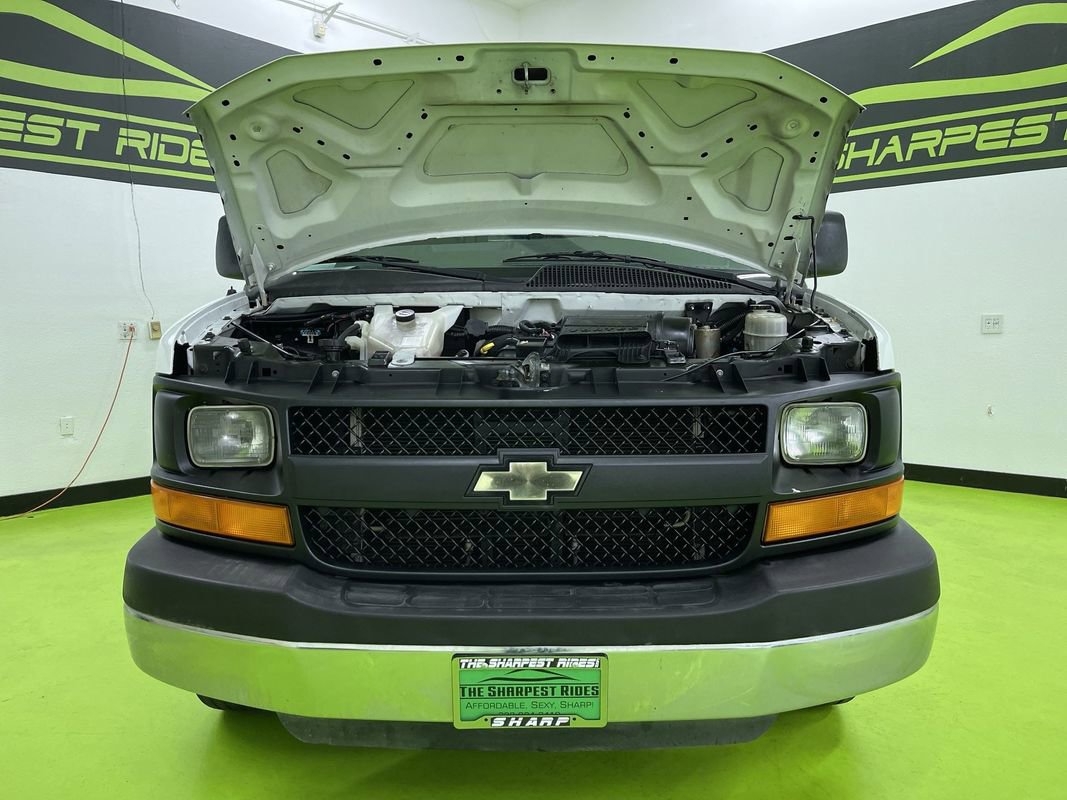 Used 2014 Chevrolet Express 2500 image 4