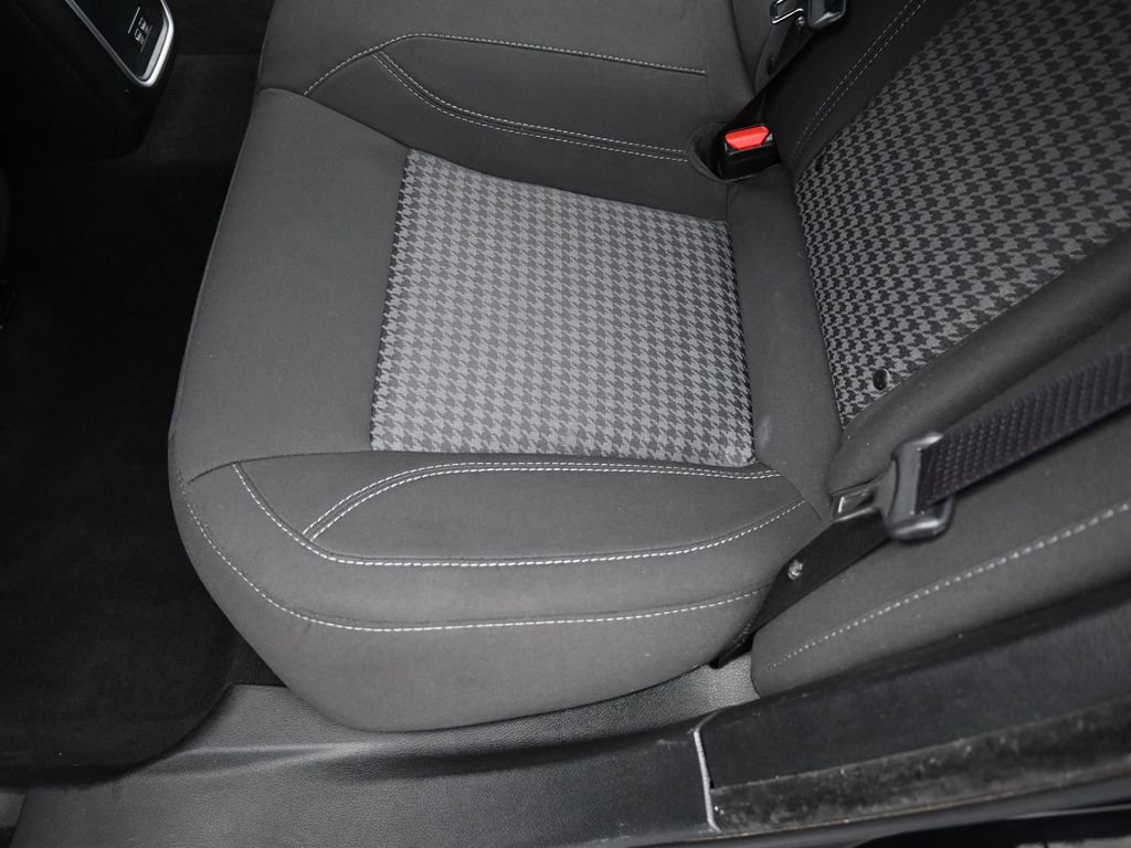 Used 2023 Dodge Charger SXT image 18