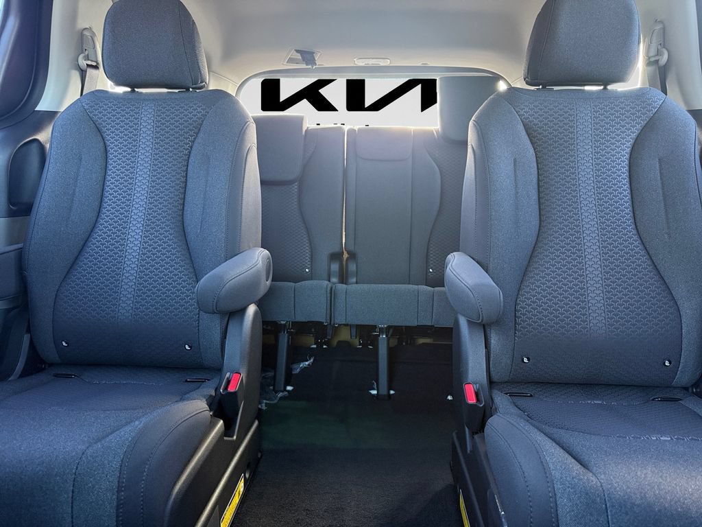 New 2026 Kia Carnival LX FWD image 16