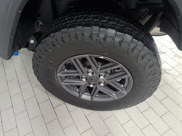 Used 2025 Jeep Wrangler Sport S AWD/4WD image 8